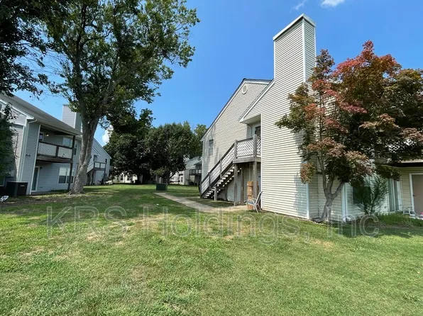 60B Emeraude Plage, Hampton, VA 23666