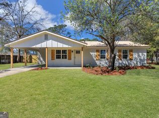 706 Oak Villa Dr, Jesup, GA 31546