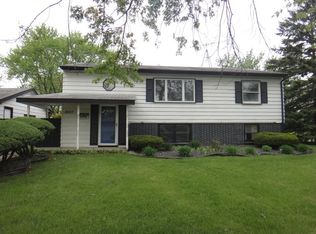 8937 Fairway Dr, Orland Park, IL
