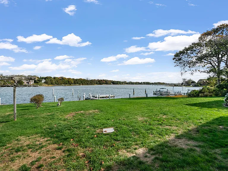 31 Harbor Dr — Photo 21