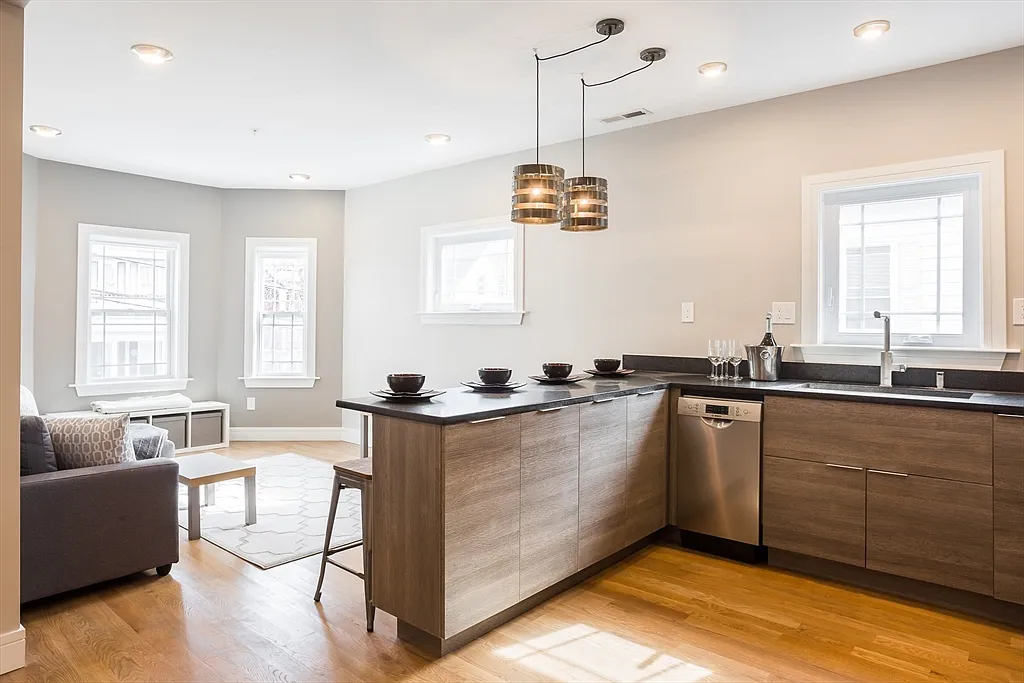 Building Photo - 40 Champney St #1
