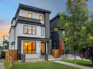 2118 S Victoria Cres NW, Calgary, AB T2M4E3