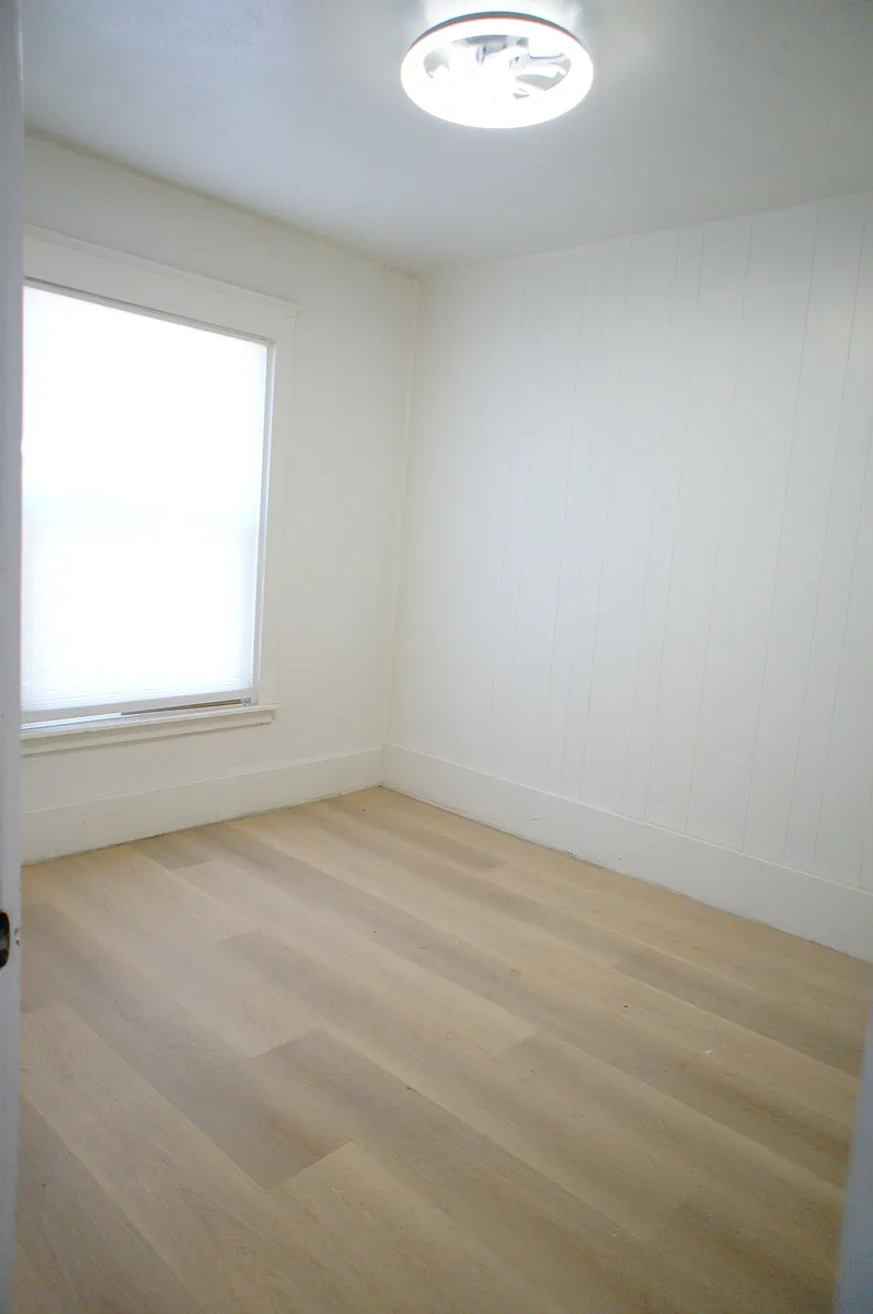 Primary Bedroom - 1050 E Fairmount Ave #12