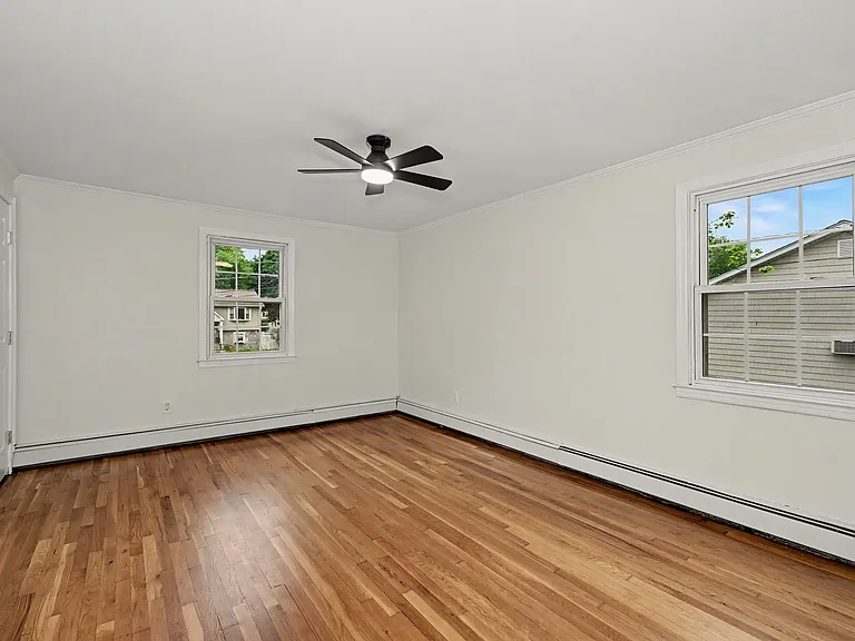 44 Barmore Dr W — Photo 25