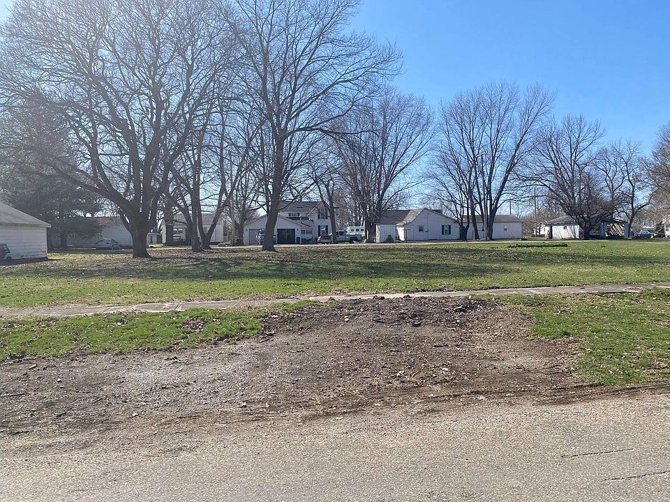 1st image of 326 S Illinois Ave