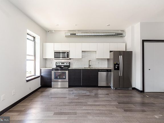4th image of 2613 W Girard Ave Floor 3