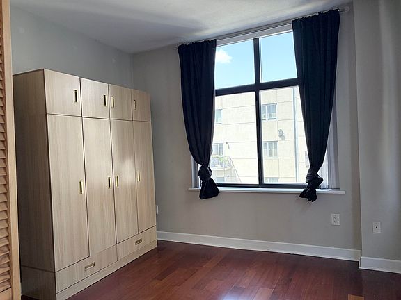 5th image of 610 Newark St APT 5H