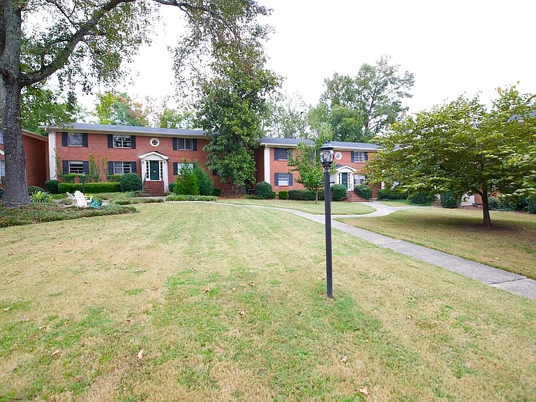 3535 Roswell Rd NE #F2 — Photo 3