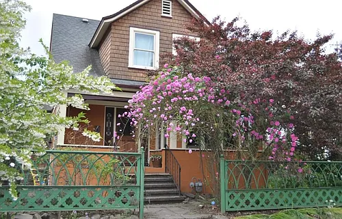 4226 NE 10th Ave Photo 1