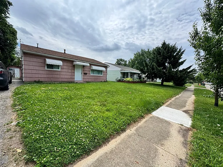 3102 Huntington Dr — Photo 11