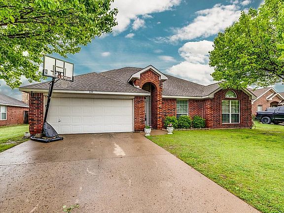 2nd image of 119 Chesterfield Cir