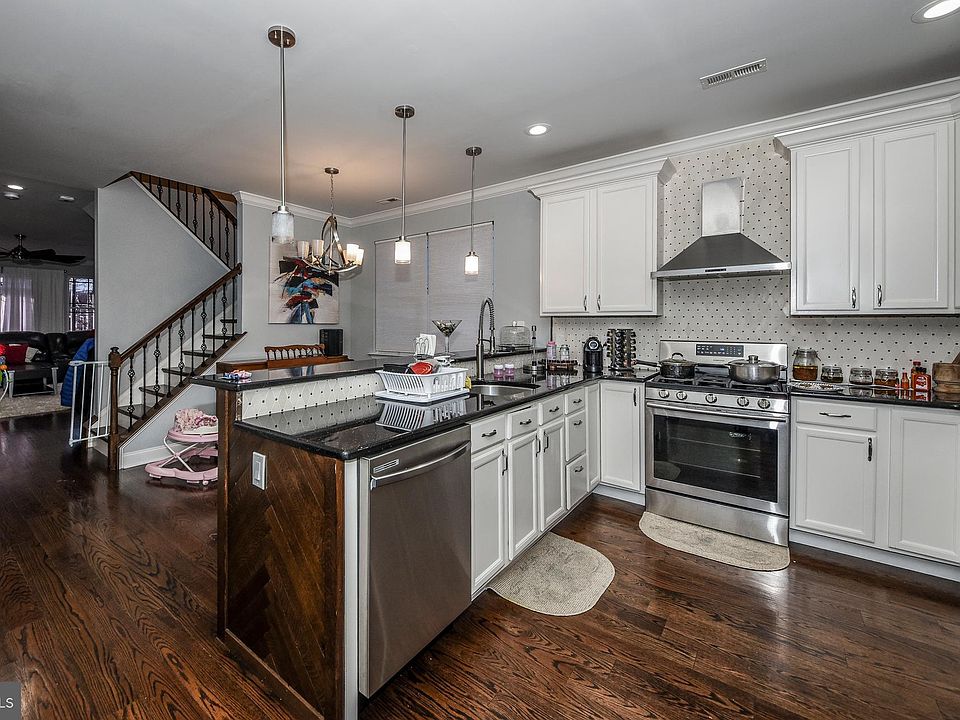 1st image of 8205 Summerdale Ave