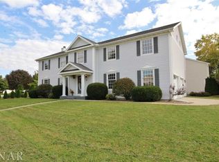 1 Melrose Ct, Bloomington, IL 61704