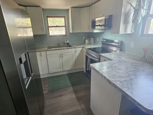 214 Chestnut St, Baraboo, WI 53913