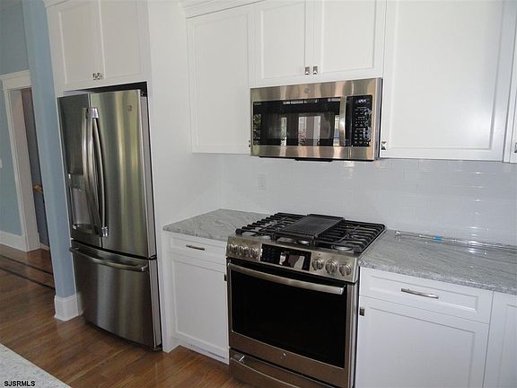 5th image of 836 3rd St #1