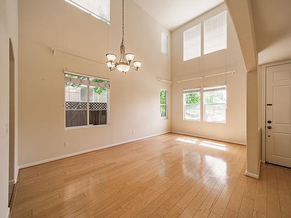 4th image of 1405 Trestlewood Dr