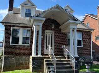 1916 Chandler St, Philadelphia, PA 19111