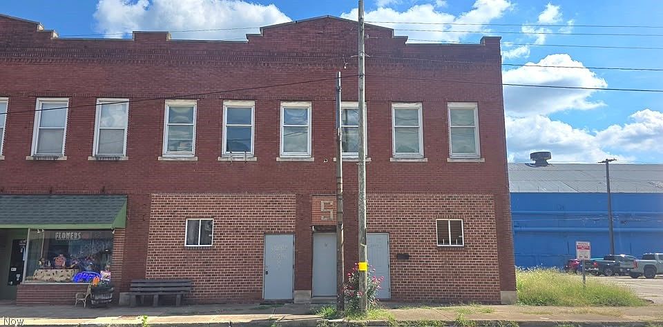 1st image of 3166-3170 Main St