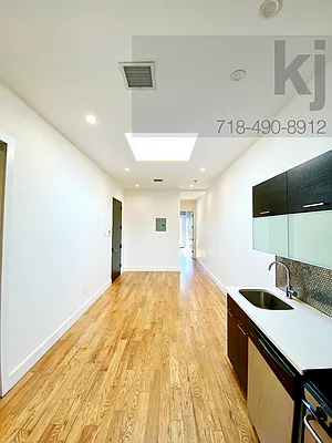 Rented by Nooklyn NYC LLC | media 8
