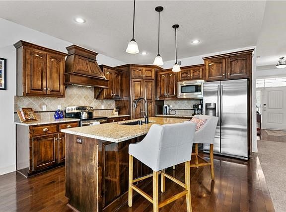 3rd image of 8938 N Essex Dr