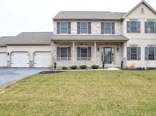 11 Jewel Dr, Mount Joy, PA 17552