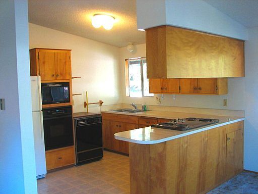 4th image of 18025 115th St NE