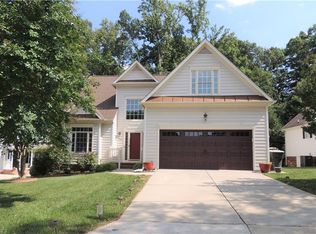 14 Country Walk Ln, Greensboro, NC 27407
