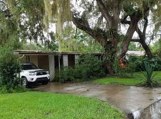 402 Cove Dr, Satsuma, FL 32189