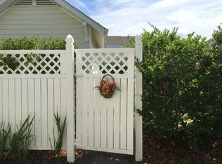1057 Woodglen Ln, Matthews, NC 28104