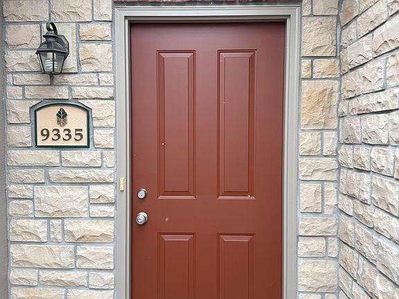 2nd image of 9335 Elizabeth Ln
