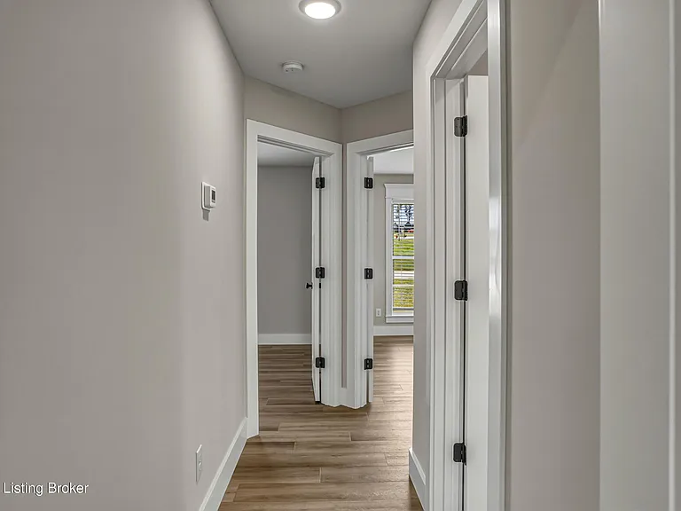 19 Clubhouse Ct — Photo 17