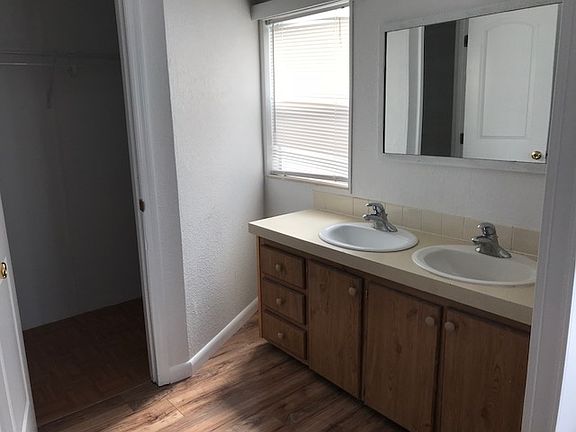 4th image of 8291 NE 176th Ave