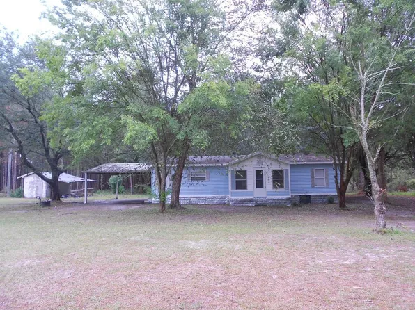 185 Blackberry Ln, Moultrie, GA 31788