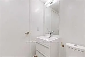 39 Roehampton Ave E #2310 — Photo 15