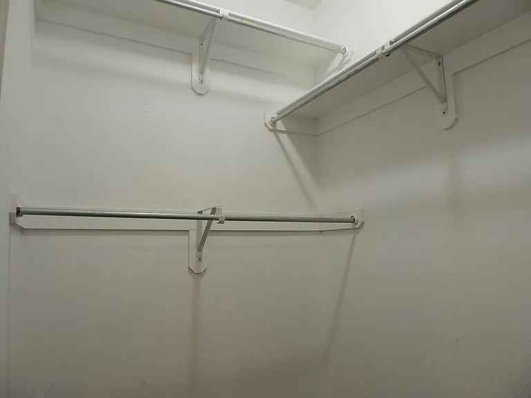 805 Nolan Ryan Dr — Photo 12