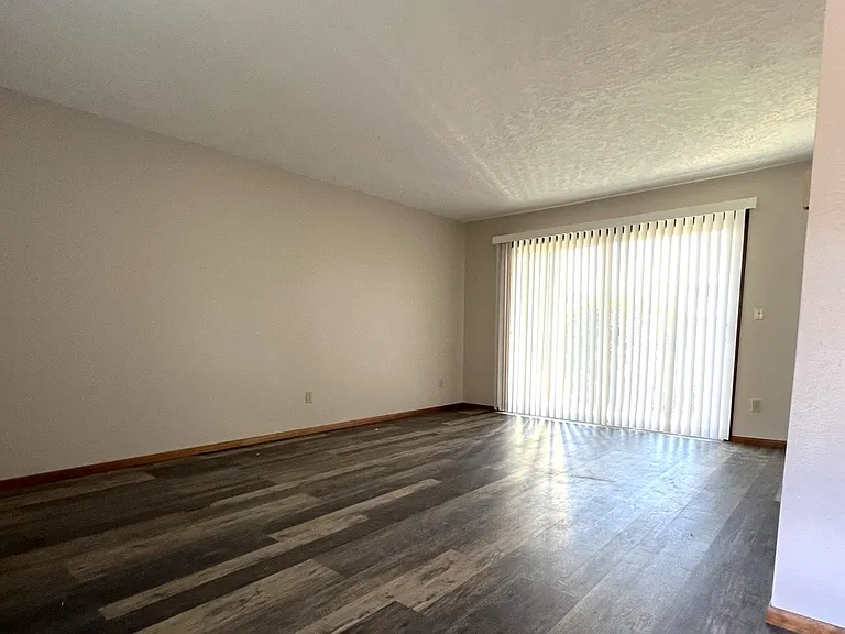 2045 Tibbetts Dr — Photo 18