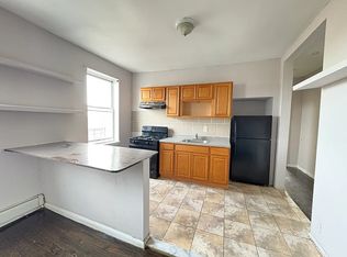 321 Park Ave #10, Newark, NJ 07107