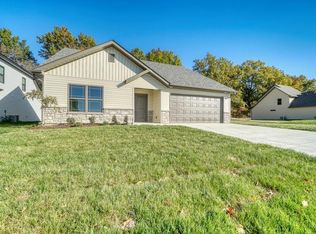 5615 Sandrock Dr, Columbia, MO 65202