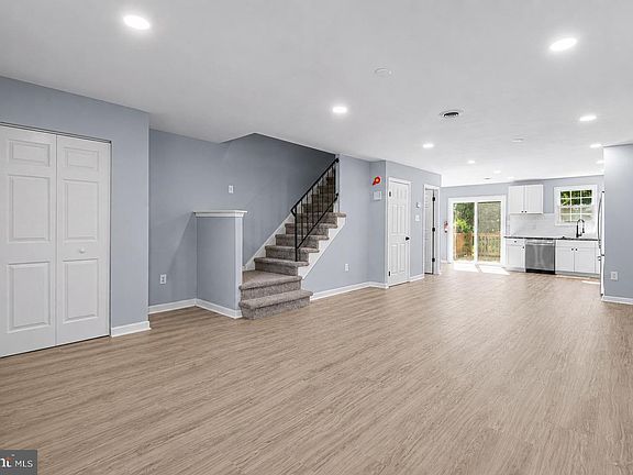4th image of 3402 Walnut Ridge Est