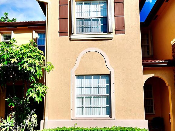 3rd image of 1395 NE 33rd Ave #10326