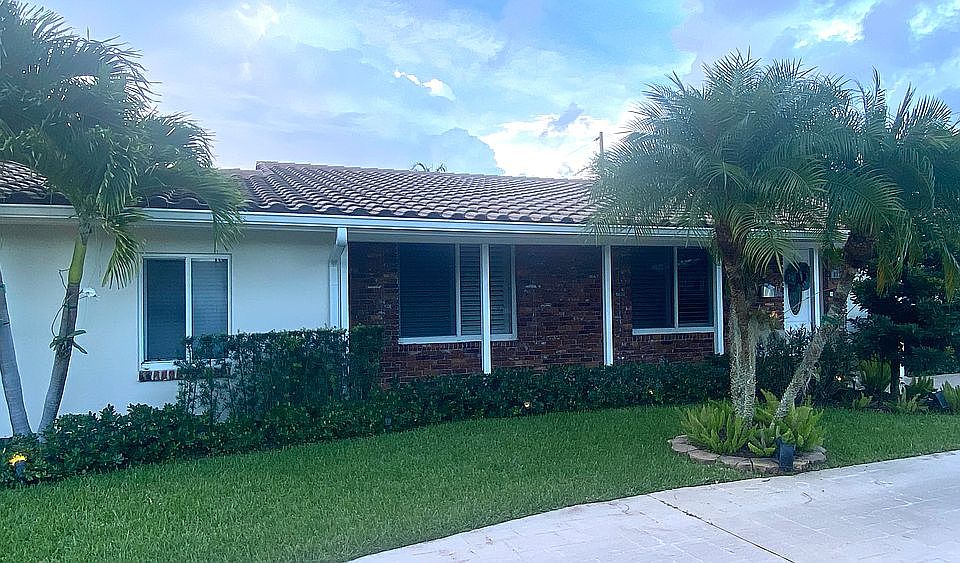 1st image of 8721 SW 148th St