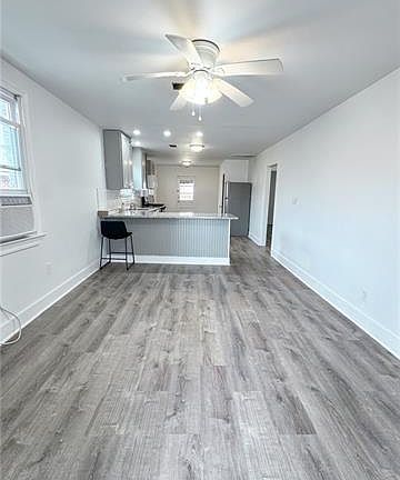 2nd image of 194 Metairie Ct