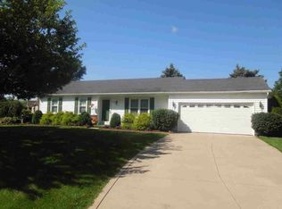 1955 Brookton Dr, Temperance, MI 48182