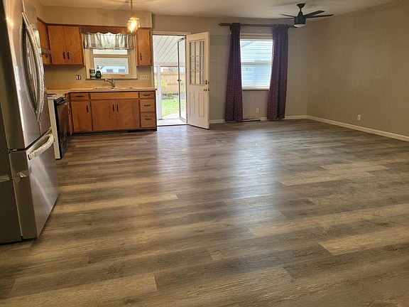 2nd image of 307 Gary Lee Dr
