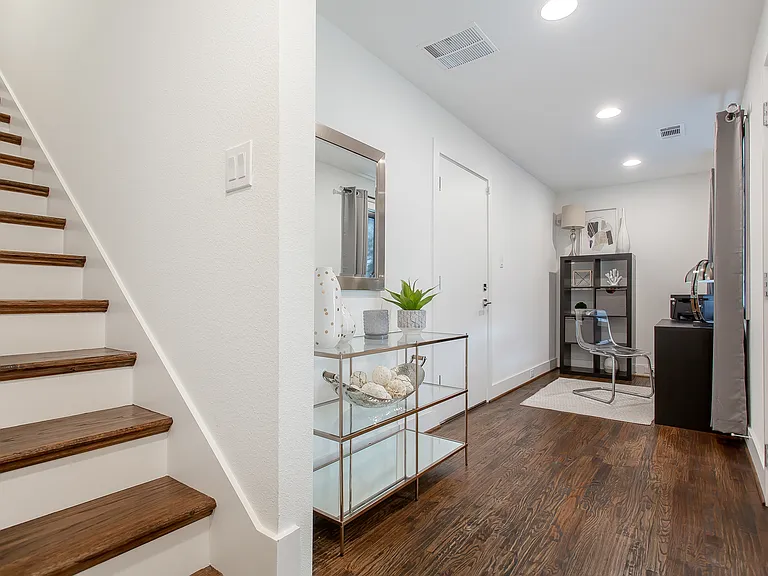 5602 Lindell Ave #C — Photo 2