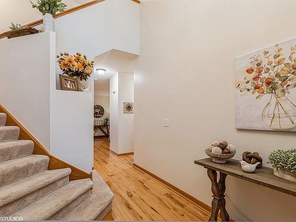 3rd image of 9804 Bedford Dr