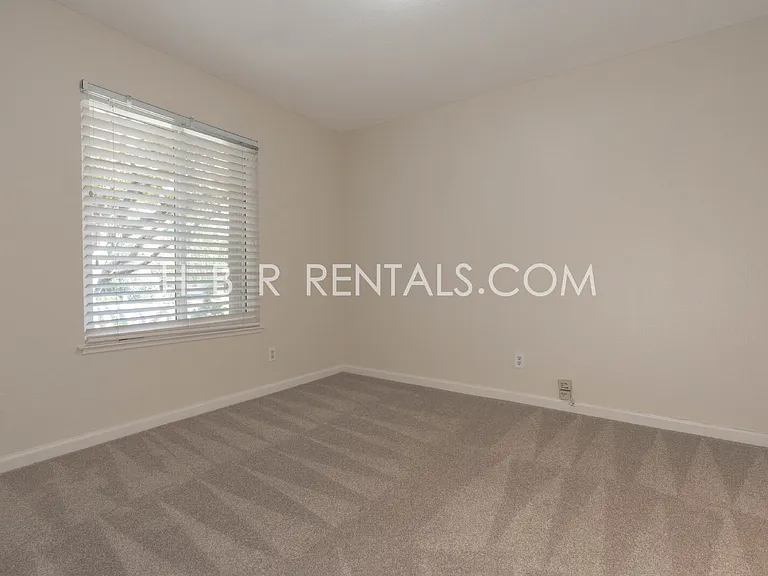 2865 Morgan Dr — Photo 27
