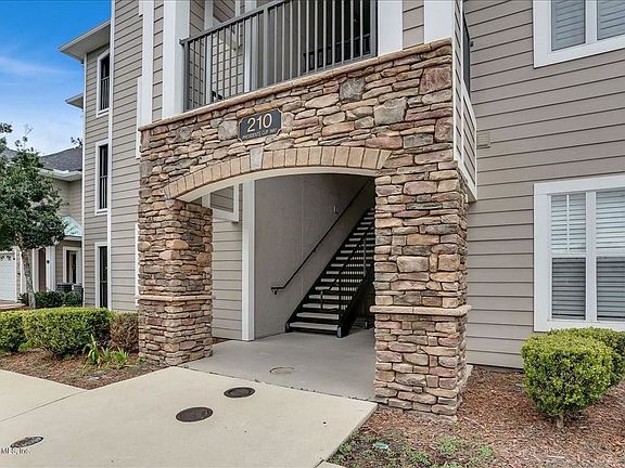 2nd image of 210 Presidents Cup Way Unit 202