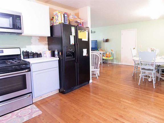 4th image of 2548 Lafayette Dr