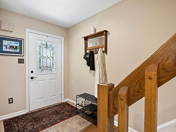 4th image of 1583 Stone Mansion Dr
